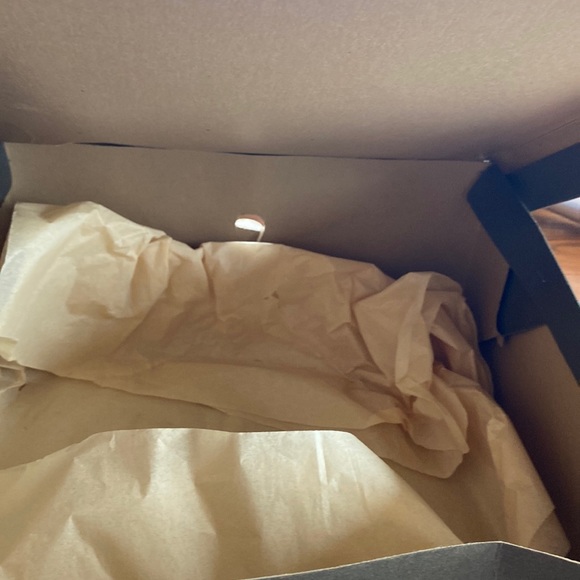 1969 Miss Eileen USA orange wool woman’s hat with feathers in original hat box - Picture 13 of 14